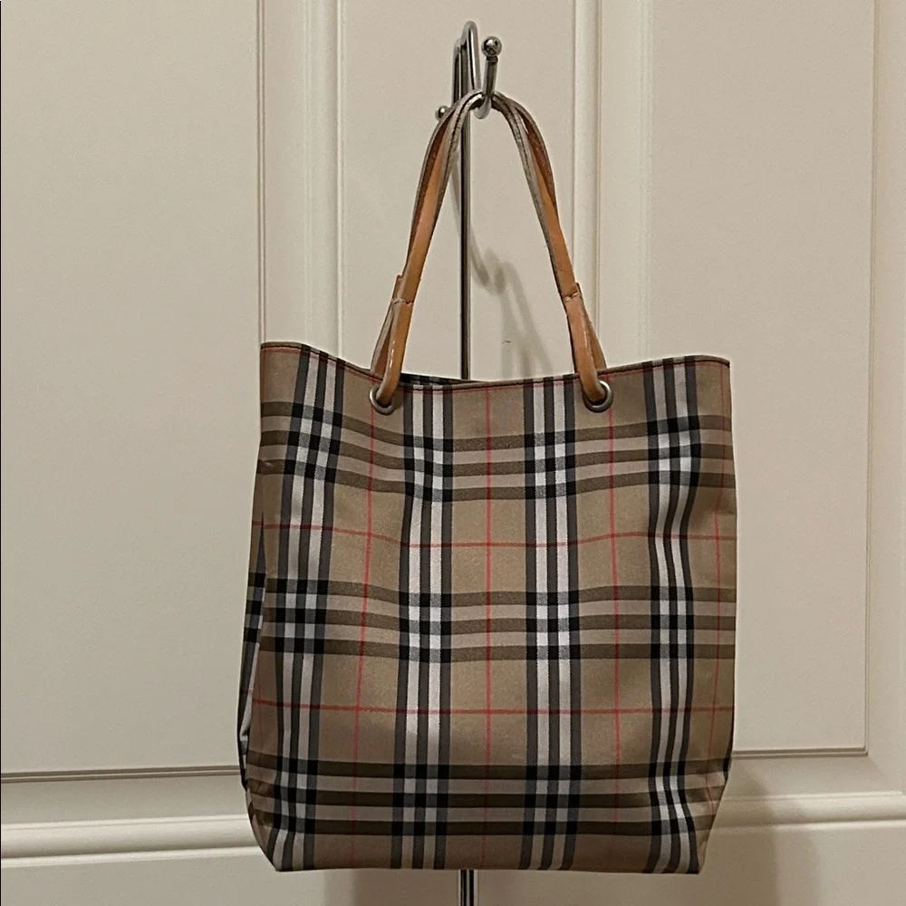 Burberry Tan Nova Check Tote Hand Bag - Picture 2 of 11